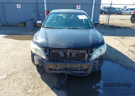 2010 Toyota Camry Le z USA, uszkodzony, nr VIN 4T1BF3EK1AU082958